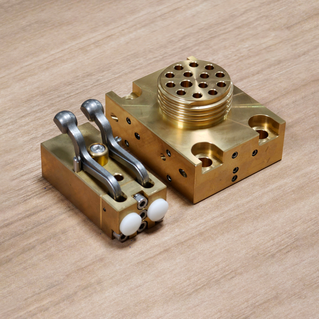 Customized CNC Machining/milling/turning Precision Hydraulic Control Valve Brass Stainless Steel Parts