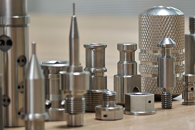  Swiss-Type CNC Machining 